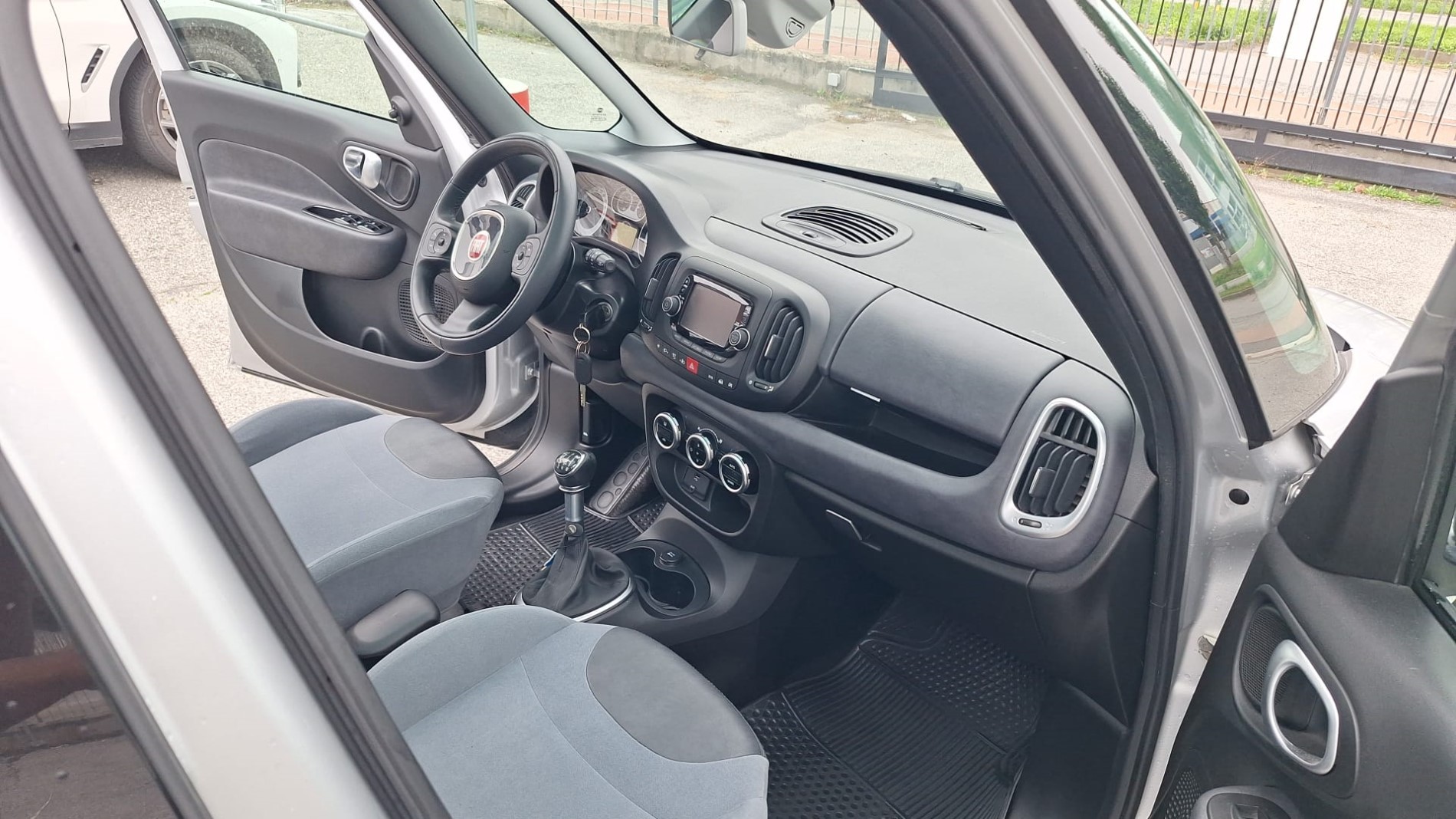 FIAT 500L 1.6 MJT 105CV LOUNGE ANCHE NEOPATENTATO!!!!!