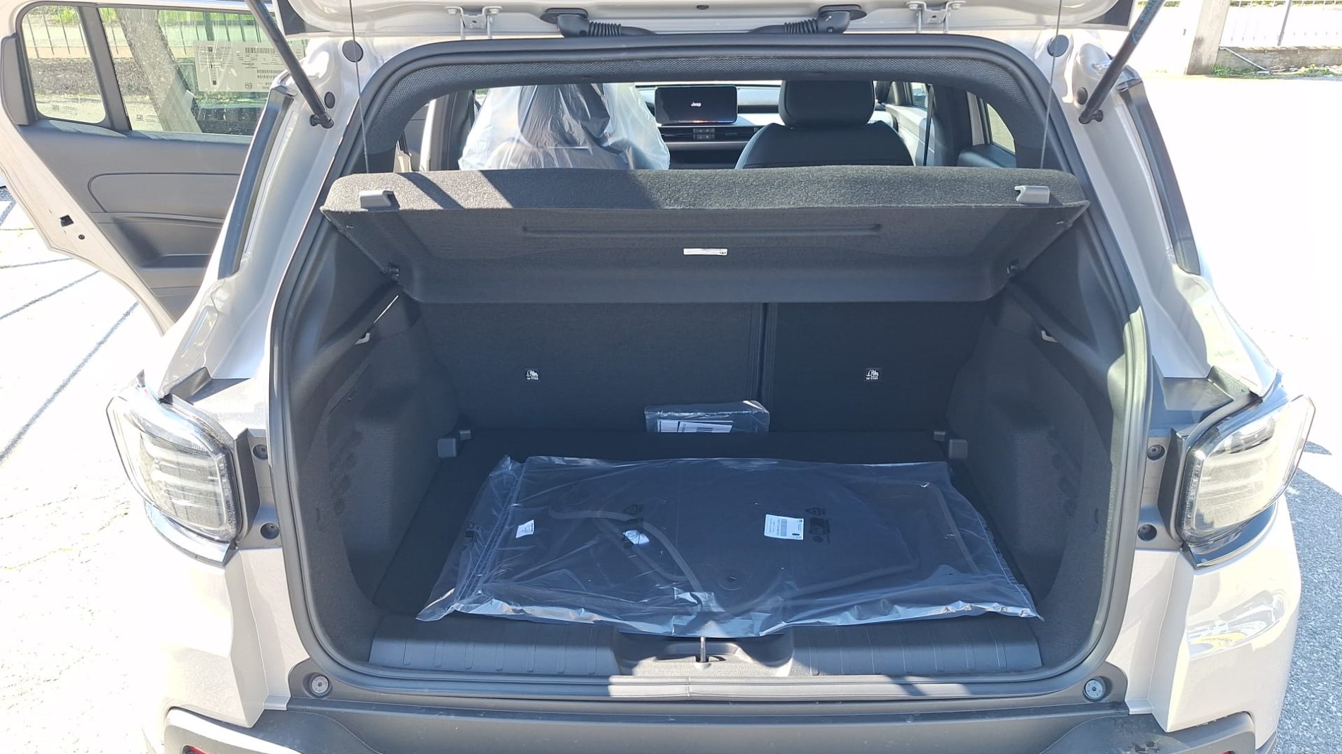 Jeep Avenger 1.2 Turbo 100 CV MHEV Summit