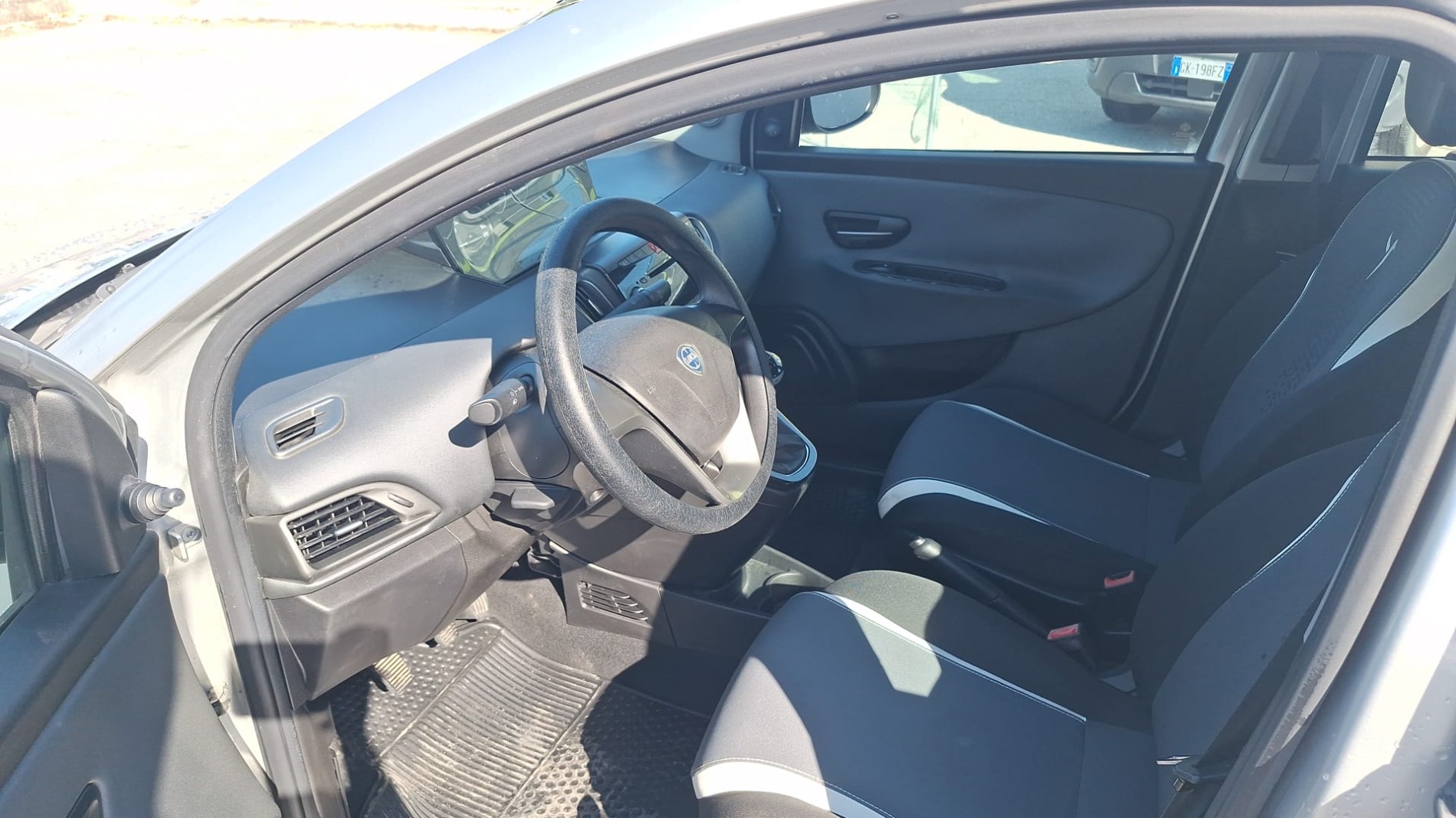 LANCIA YPSILON 1.2 BENZINA 