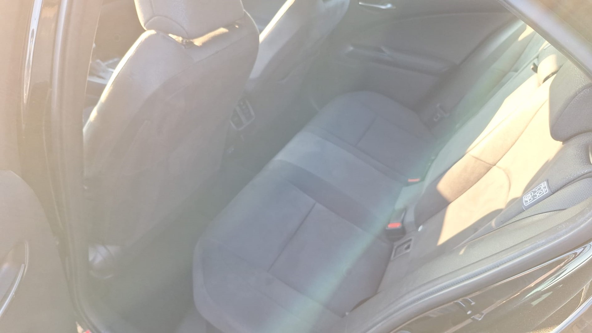 LEXUS UX 250H 2.0 BUSINESS 2WD