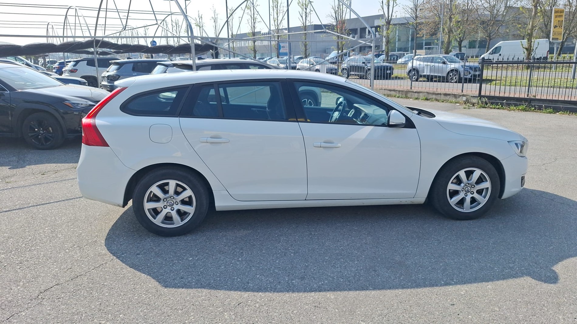 VOLVO V60 2014 1.6 D2