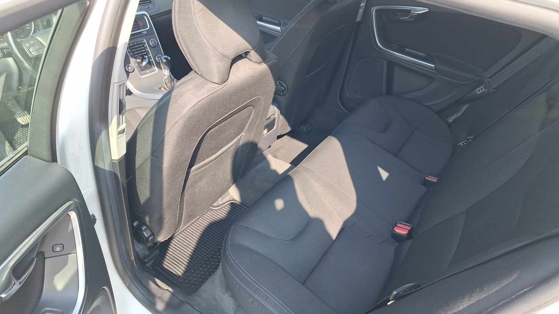 VOLVO V60 2014 1.6 D2