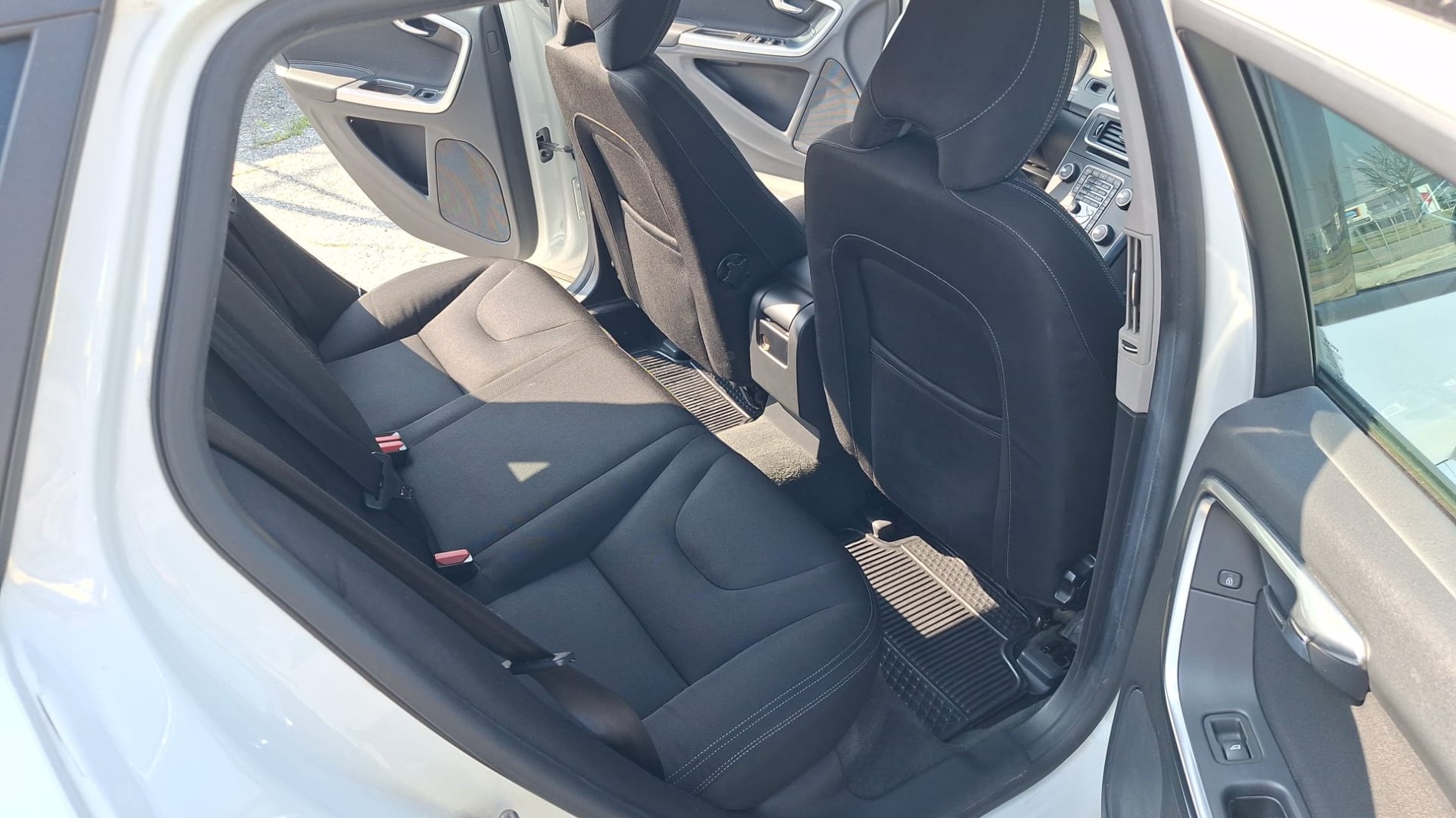 VOLVO V60 2014 1.6 D2