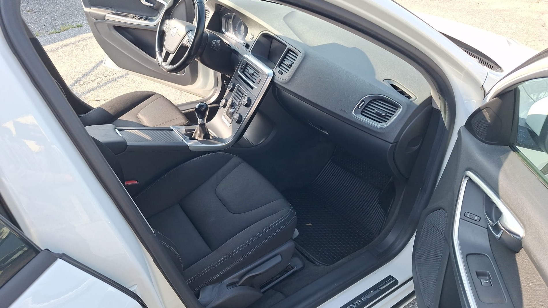 VOLVO V60 2014 1.6 D2