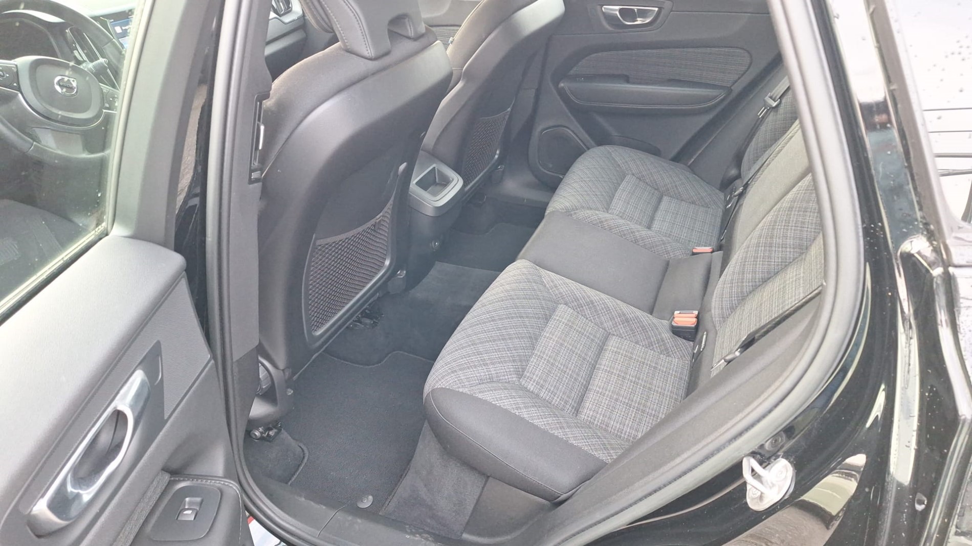 VOLVO XC 60 2.0 B4 AWD