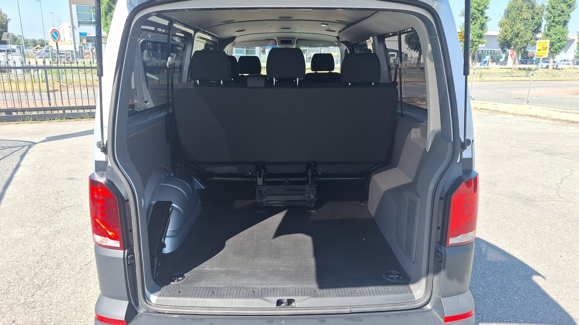 VOLKSWAGEN TRANSPORTER 2.0 150CV 7 POSTI