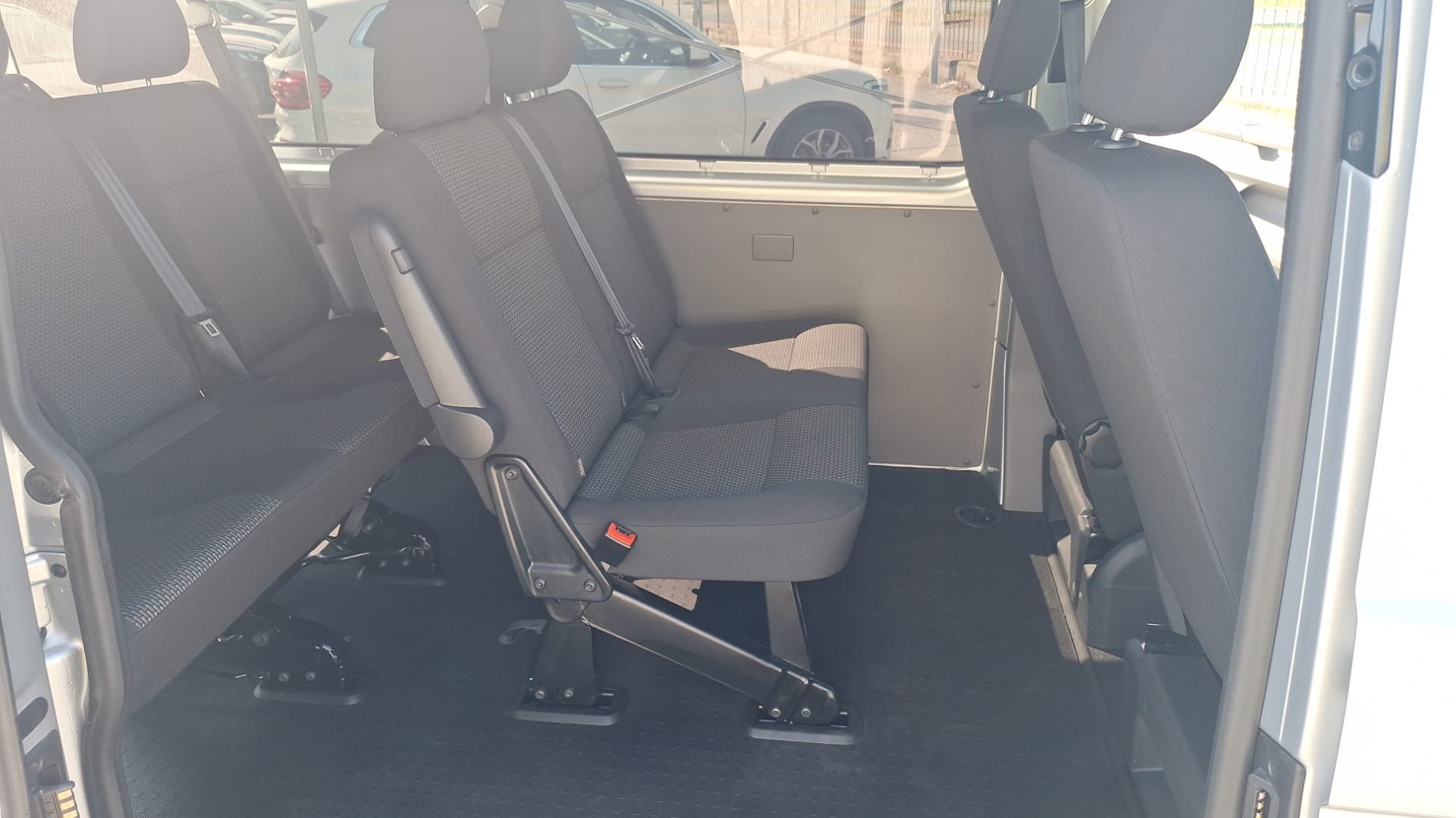 VOLKSWAGEN TRANSPORTER 2.0 150CV 7 POSTI